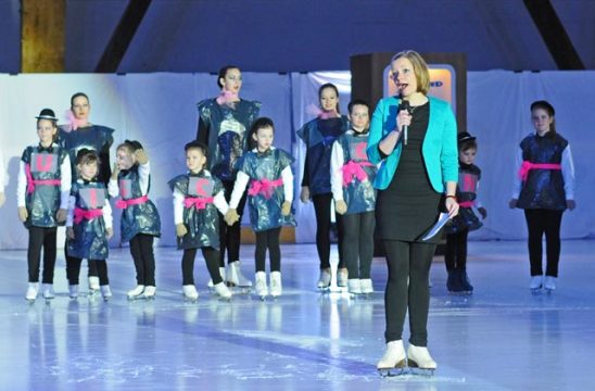 OL-MusiconIce1-2112