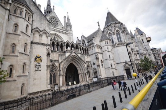 Fotoverbot: Oftmals dürfen Gerichte in England nur von außen fotografiert werden. Das Bild zeigt den Gerichtskomplex Royal Courts of Justice in London. 