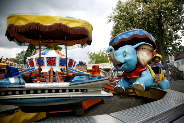 Auch dieses Jahr dreht der Jumbo Flug der Familie Distel wieder seine Runden auf dem Alsfelder Pfingsmarkt. Foto: mb