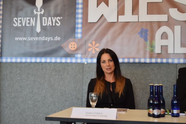 Natalie Fröhlich, die Verkaufsleiterin von "Seven Days" aus Fulda freut sich sehr auf die Zusammenarbeit am Wiesnfest. Diese genaue Speisekarte wird bisher noch nicht verraten. Foto: ls