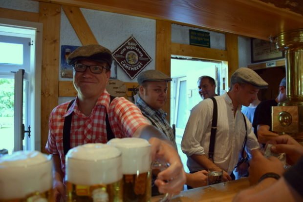 Die urige Kneipe versetzte die Besucher in alte Zeiten.