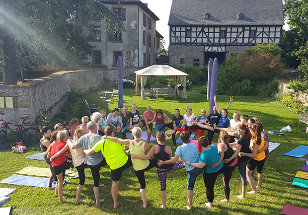 ol-Yogasommer-im-Schlossgarten-1008