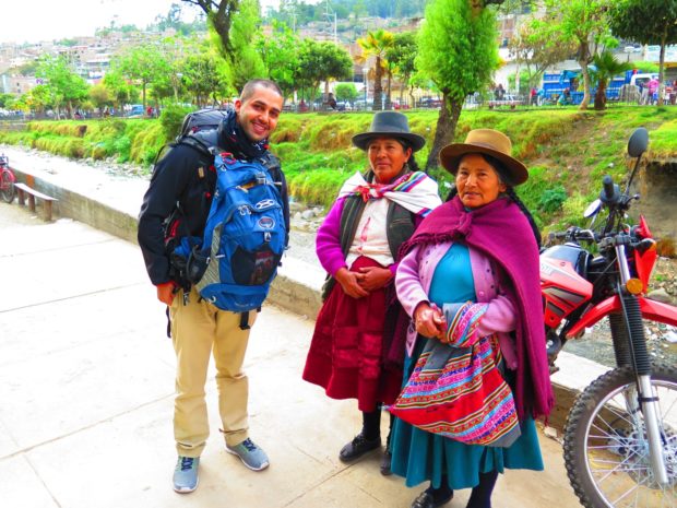 Zwar wurde ihm abgeraten die abgelegenen Orte in den Anden zu besuchen, doch macht er dort seine wichtigsten Erlebnisse: Die Menschlichkeit und Herzlichkeit der Menschen in Peru überraschten Solero Schäfer aus Romrod auf seinen Reisen am meisten. Foto: Solero Schäfer