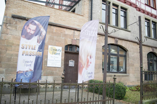 Vorteile gibt es sowohl in der Stadt als auch in der Marburgerstraße - besonders wenn es um die Parkmöglichkeiten geht. Foto: ls