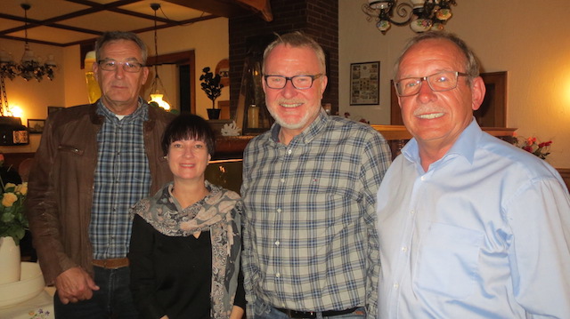 Sind mit dem Ausgang des Bürgerentscheids zufrieden: Die Vertrauenspersonen Norbert Reinhardt, Jutta Stumpf und Eckhard Hisserich sowie Armin Klein, Spitzenkandidat der CDU.