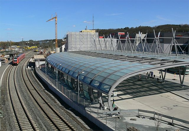 Ort des Unglücks: Der neue Busbahnhof von Wetzlar. Foto: Busbahnhof in Wetzlar by Koray1704 /wikipedia, CC by-SA 3.0.