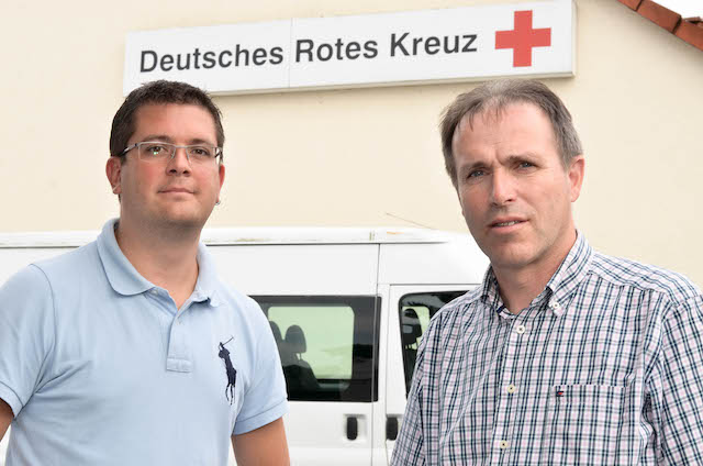 Werben um Verständnis: Im OL-Interview erklären DRK-Rettungsdienstleiter Sebastian Schrimpf und der Geschäftsführer der DRK-Arbeitsgemeinschaft, Ralf Dickel, warum Sanitäter nicht zu einem Einsatzort rennen. Fotos: jal