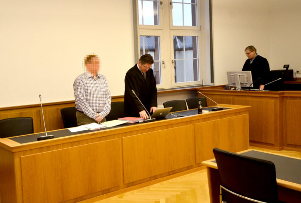 Der Angeklagte Maik H. mit seinem Anwalt Michael Simon. Fotos: jal