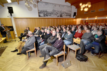 Die Gleentalhalle war gut besucht. Fotos: jal