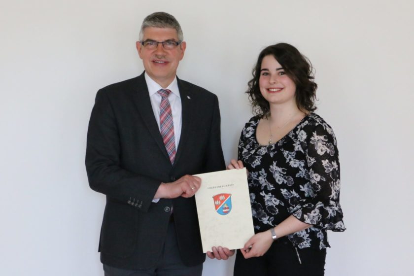 Erfolgreich abgeschlossenes BASSStudium für Elisabeth Roth