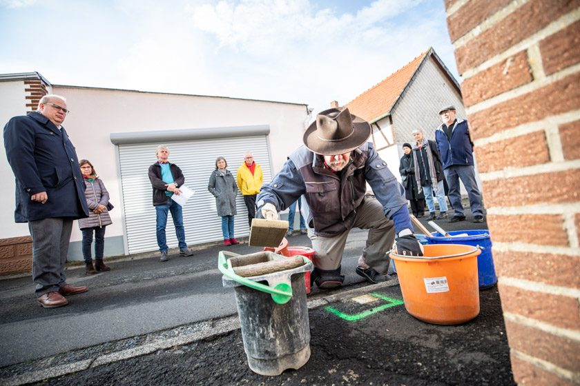 2022-09-29_Verlegung-Stolpersteine-Angenrod-13