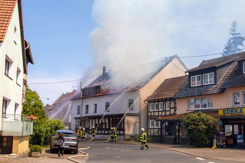 2023-06-05 Grebenau Dachstuhlbrand_001