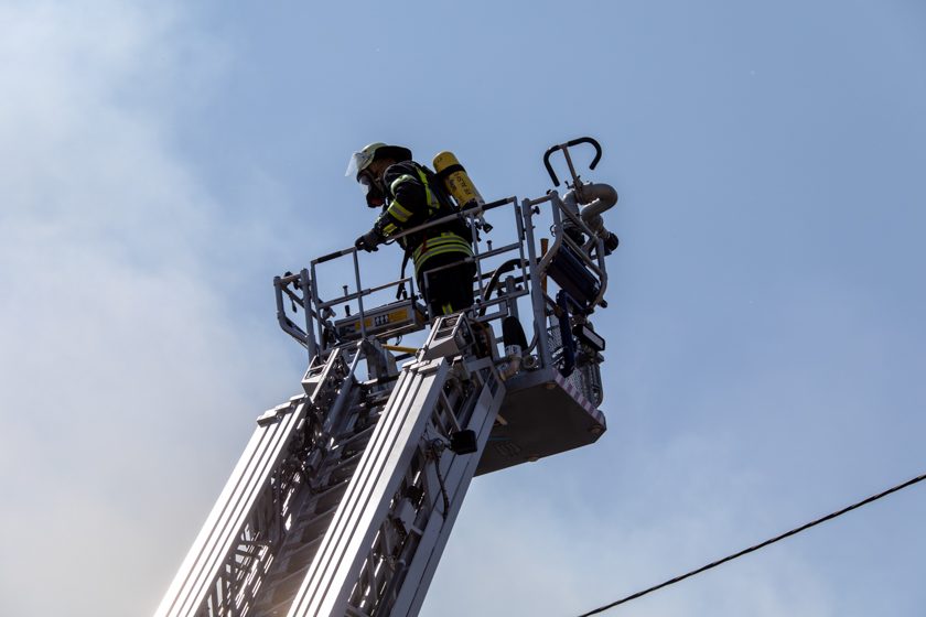 2023-06-05 Grebenau Dachstuhlbrand_045